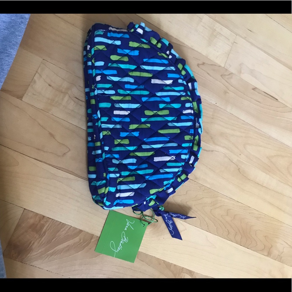NWT VERA BRADLEY RUFFLE COSMETIC BAG